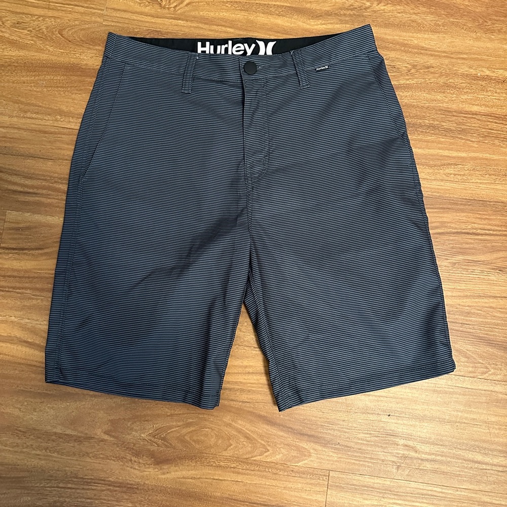Hurley Mens shorts size 30